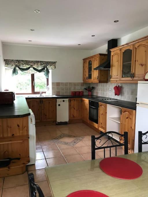 Castlegregory-Seaside 2 Bedroomed Cottage Exterior photo